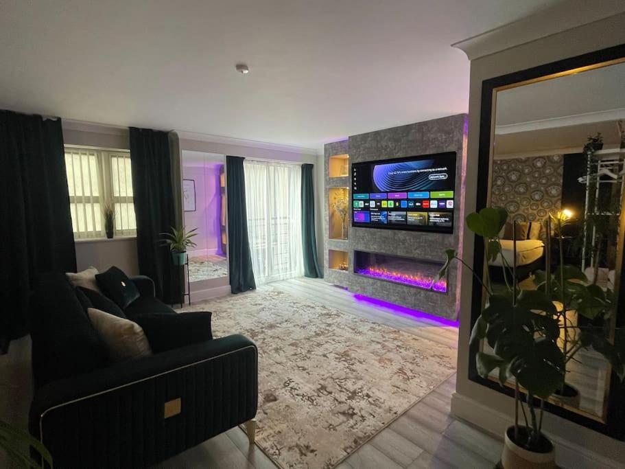 The Exclusive Jacuzzi Apartment Birmingham Buitenkant foto