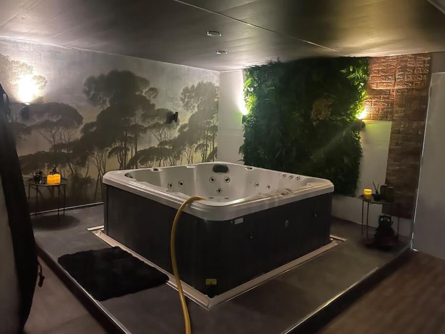 The Exclusive Jacuzzi Apartment Birmingham Buitenkant foto
